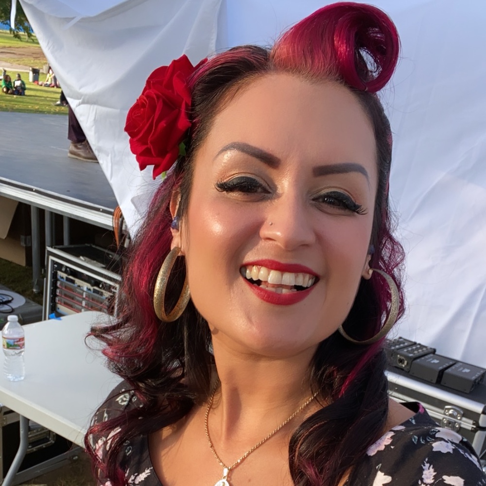 Meet your Posher, Denise